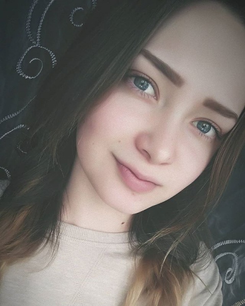 Файл:Лизасветлакова.jpeg